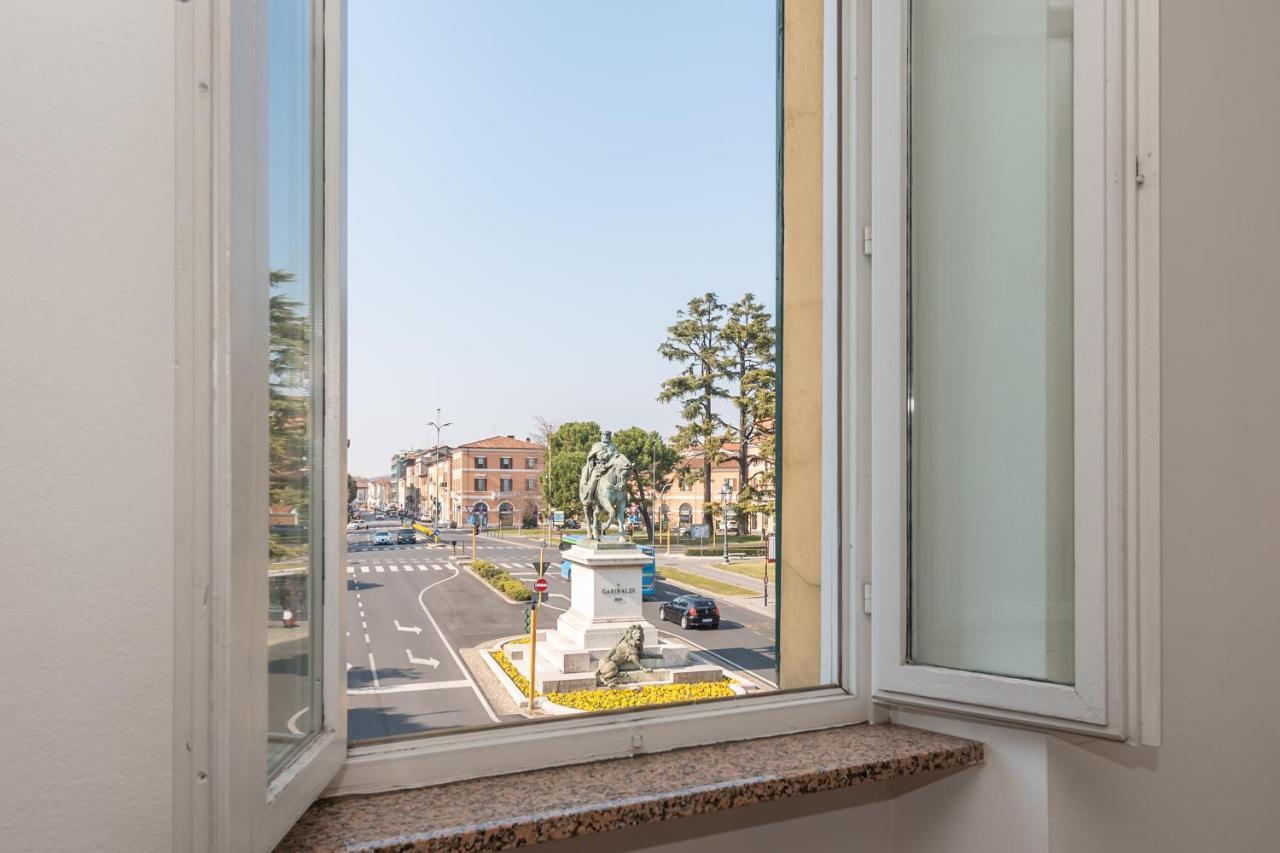 Appartamento Piazza Garibaldi - F&L Apartment Brescia Eksteriør bilde