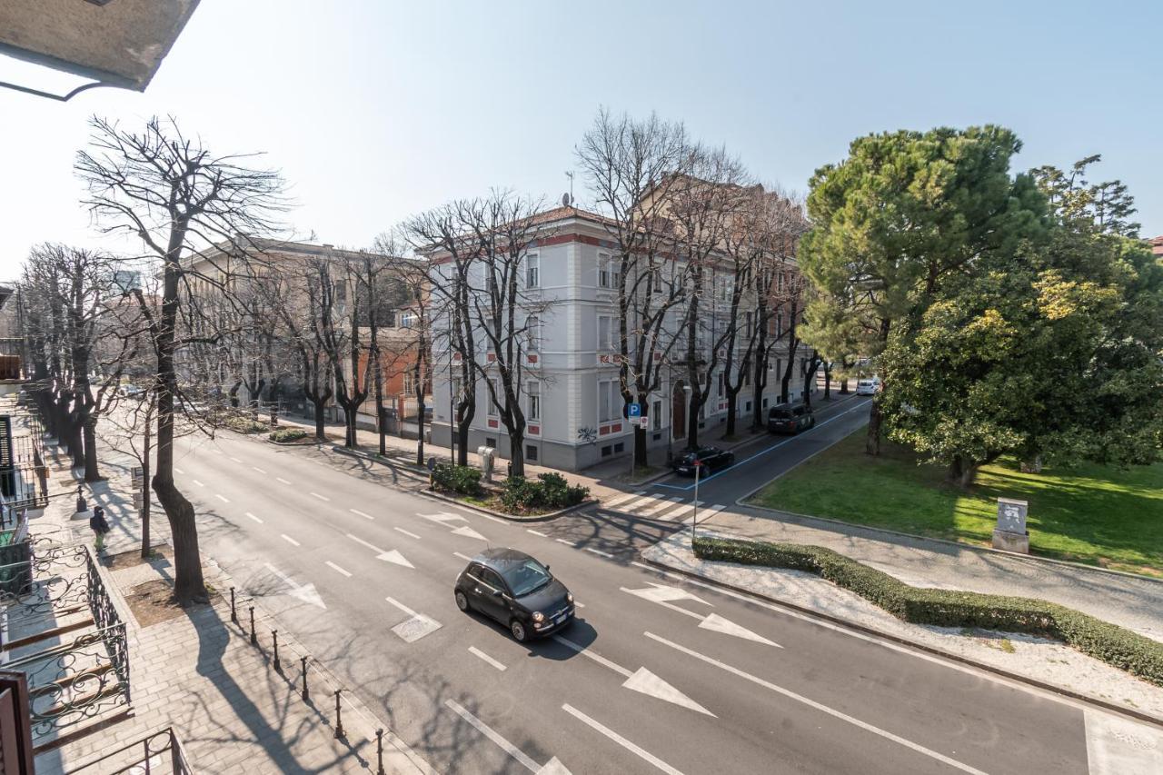 Appartamento Piazza Garibaldi - F&L Apartment Brescia Eksteriør bilde