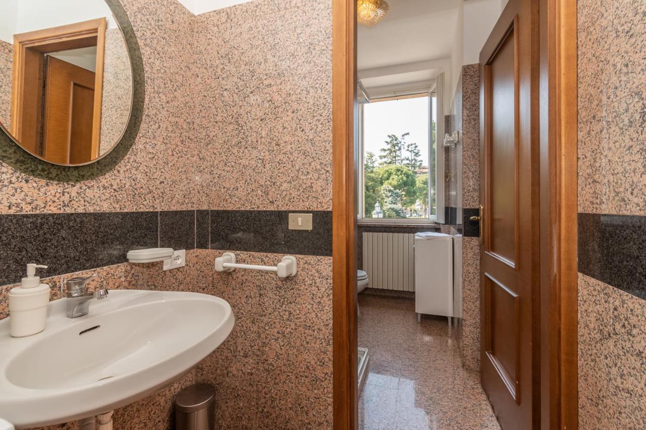 Appartamento Piazza Garibaldi - F&L Apartment Brescia Eksteriør bilde
